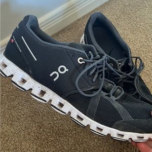 On Cloud 5 Running Shoes